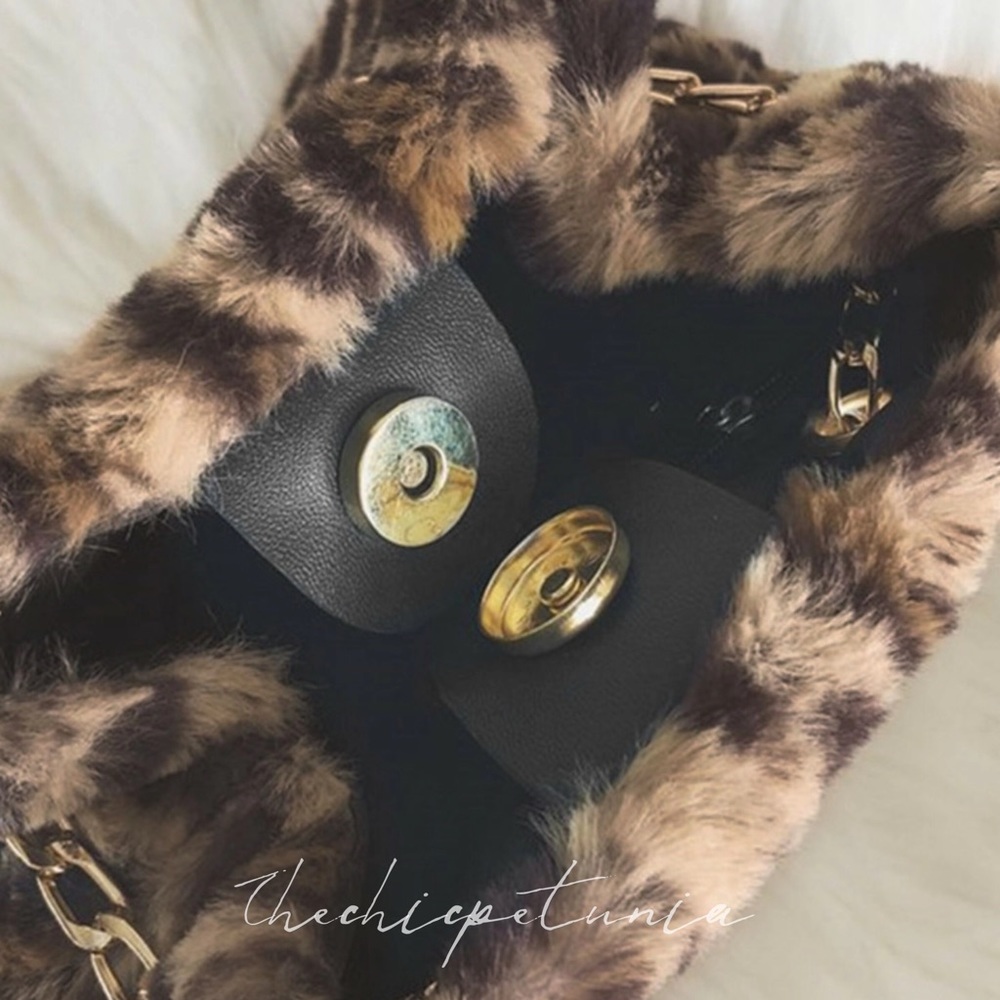 Fuzzy leopard print chain bag - Picture 3 of 6